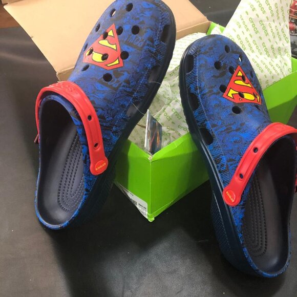 Superman Crocs NIB - Picture 3 of 3